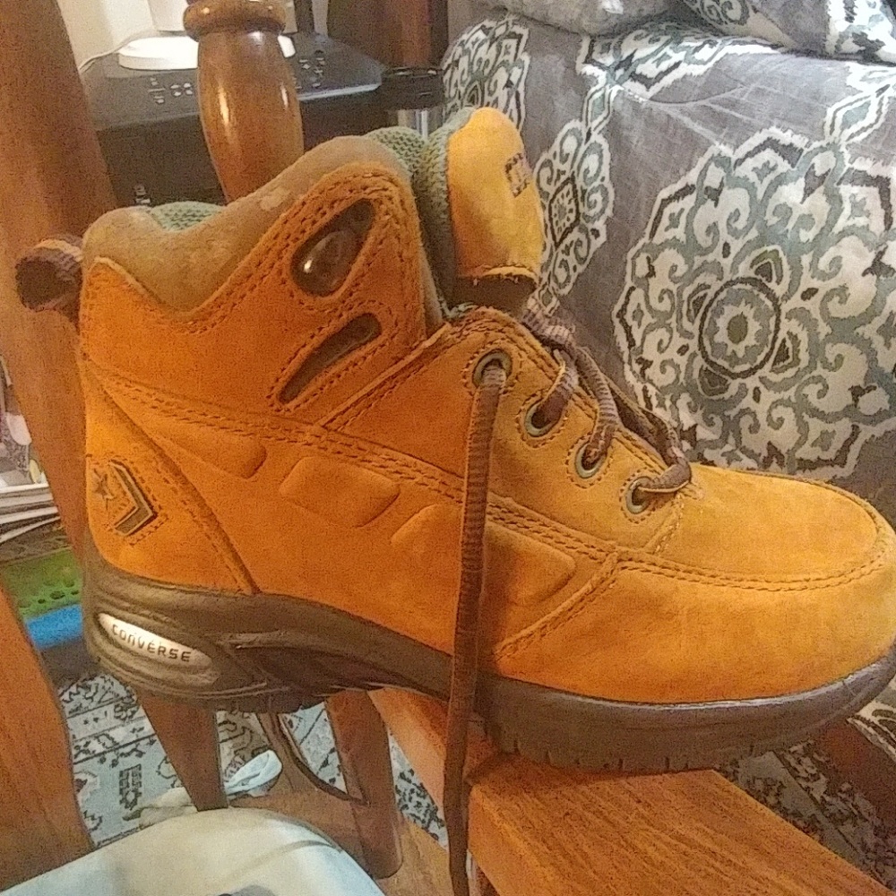 Converse Steel toe boots! 💥🔥